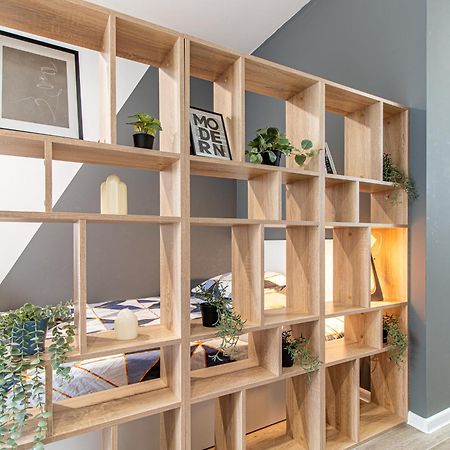 Stay Central: Urban Studio Gem Sofia Bagian luar foto