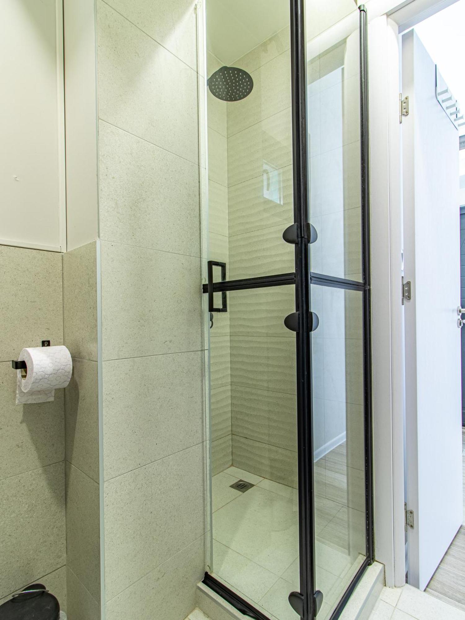 Stay Central: Urban Studio Gem Sofia Bagian luar foto